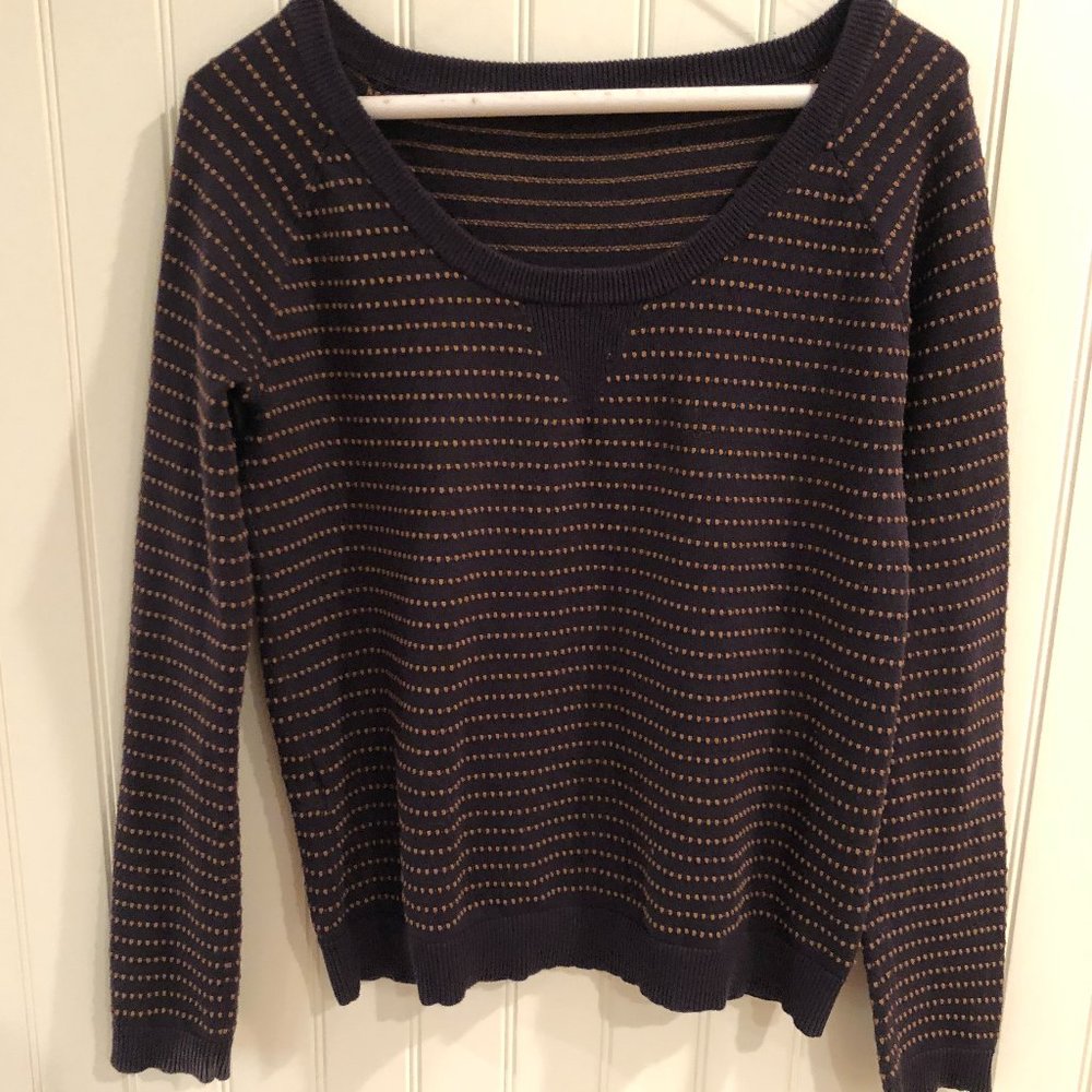 Woman's sweater